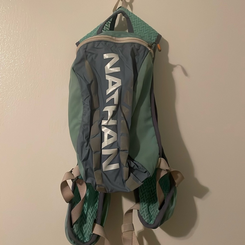 Nathan fireball running vest